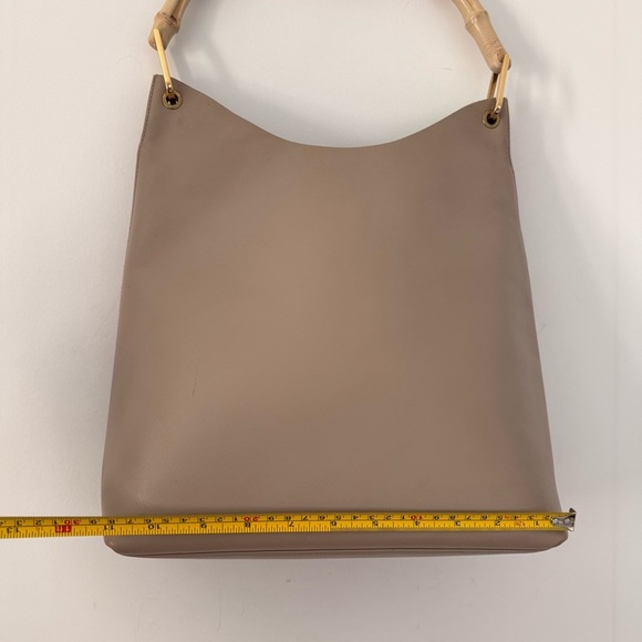 Vintage Gucci taupe grey leather bamboo handle tote bag with matching pouch - Picture 11 of 16